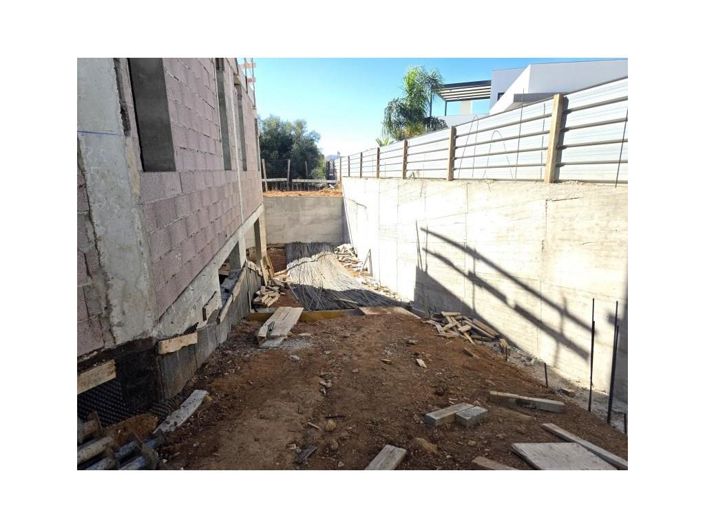 Image No.17-3 Bed House for sale