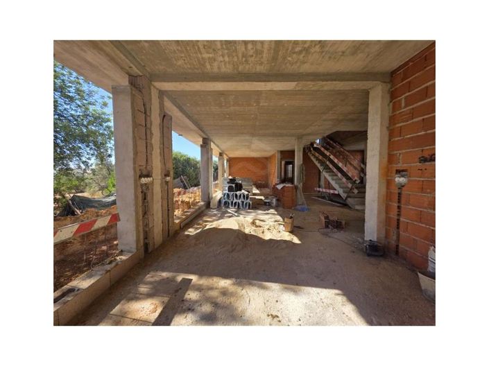 Image No.6-3 Bed House for sale