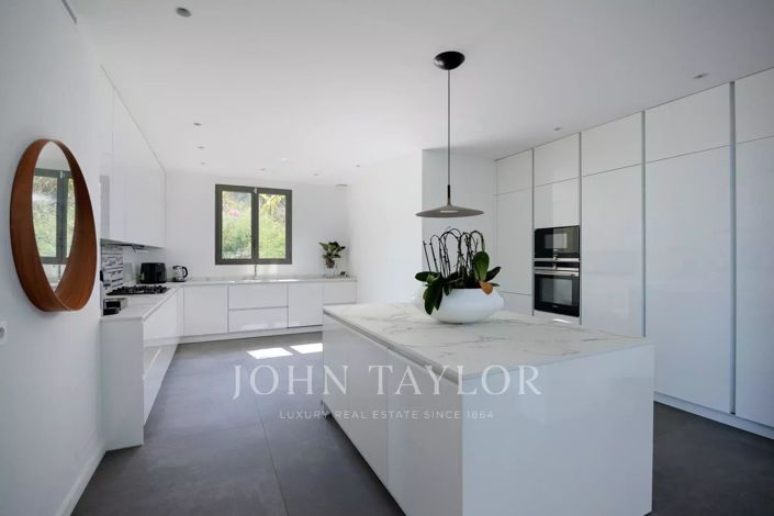 Image No.3-House for sale