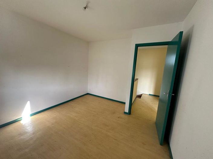 Image No.8-3 Bed House for sale