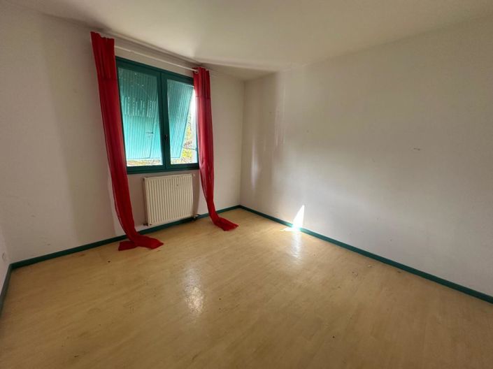 Image No.9-3 Bed House for sale