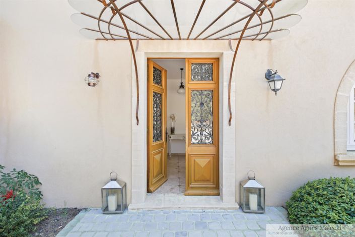 Image No.10-4 Bed House for sale