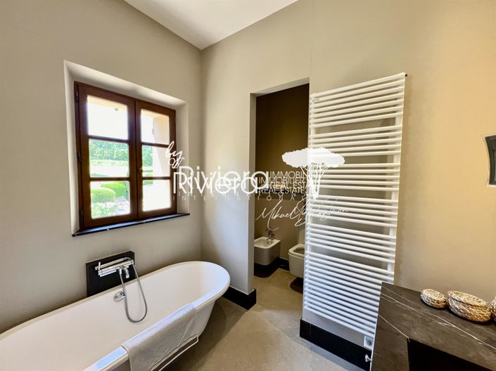 Image No.36-9 Bed House for sale