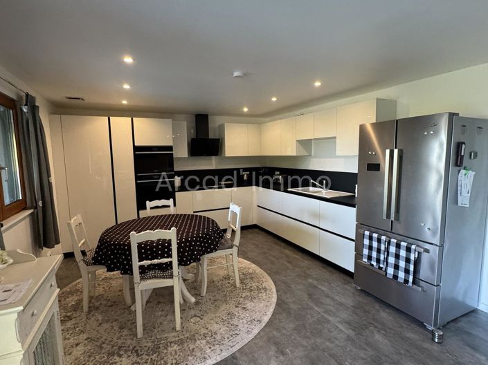 Image No.2-3 Bed House for sale