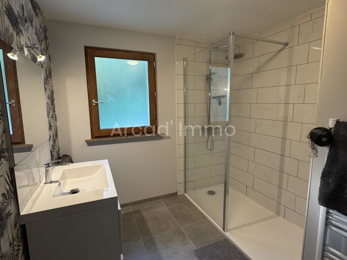 Image No.6-3 Bed House for sale