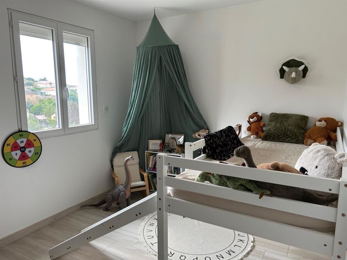 Image No.10-5 Bed House for sale