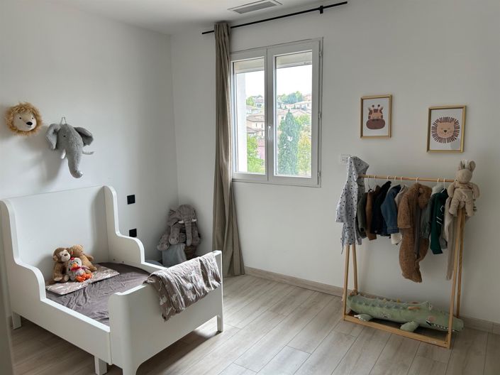 Image No.9-5 Bed House for sale