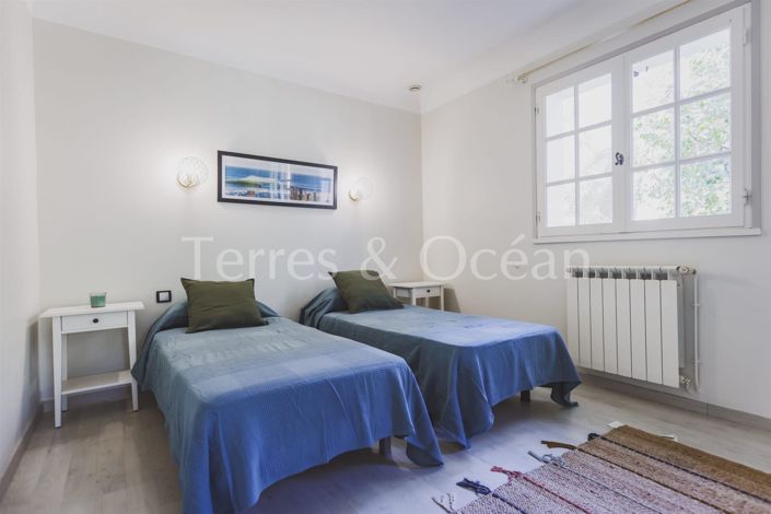 Image No.11-5 Bed House for sale