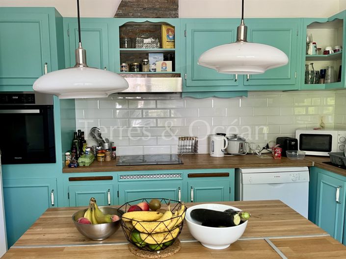 Image No.2-5 Bed House for sale