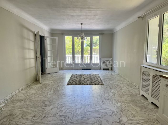 Image No.4-5 Bed House for sale