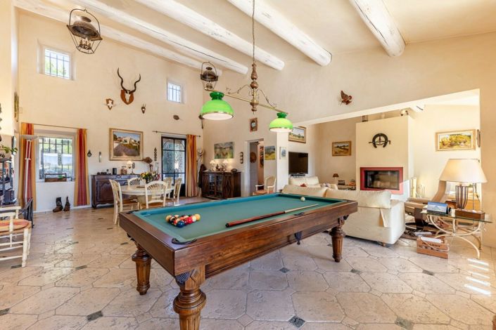 Image No.6-6 Bed House for sale