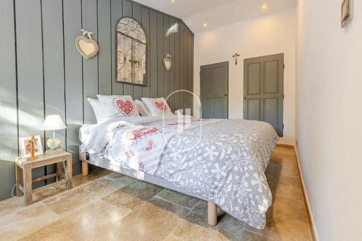 Image No.13-4 Bed House for sale