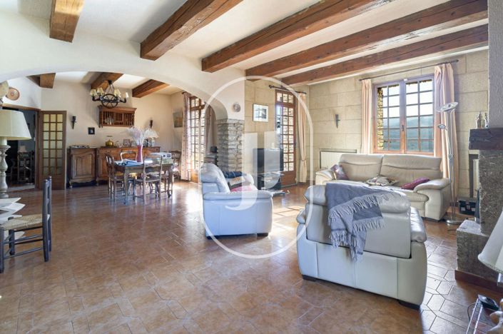 Image No.4-5 Bed House for sale