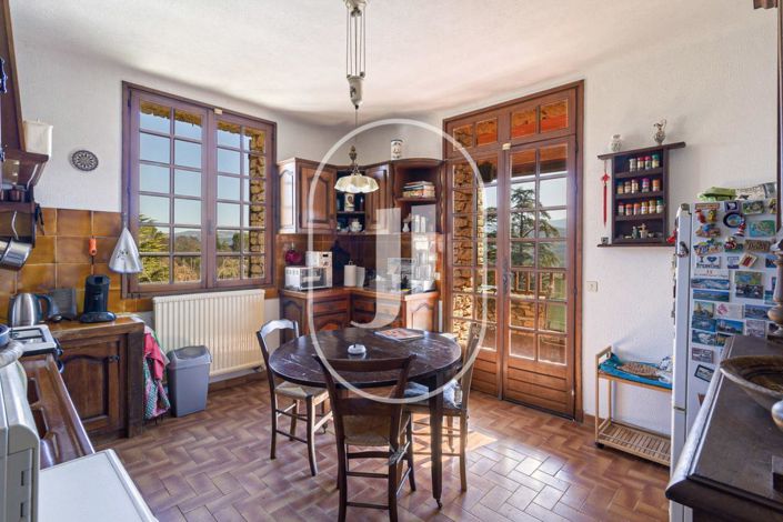 Image No.5-5 Bed House for sale