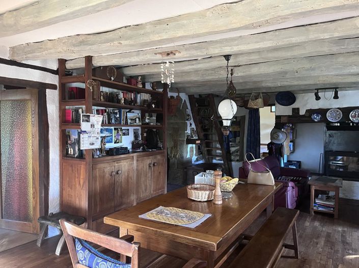 Image No.10-3 Bed House for sale