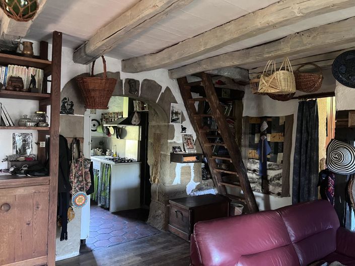 Image No.11-3 Bed House for sale