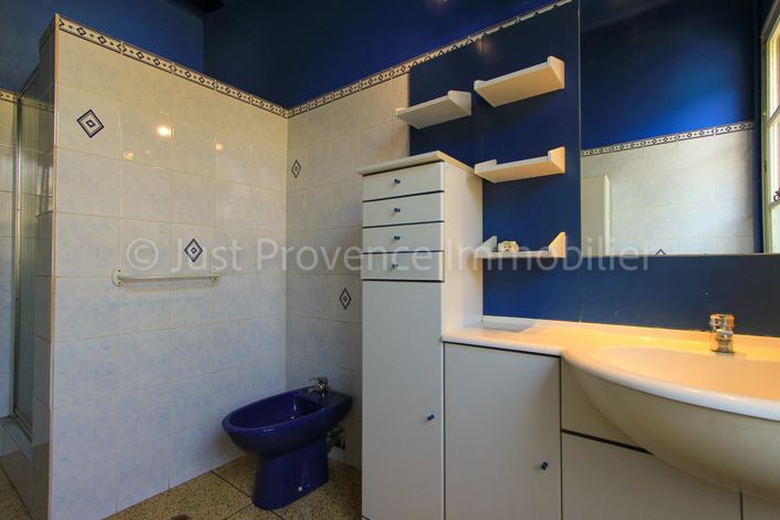 Image No.14-3 Bed House for sale