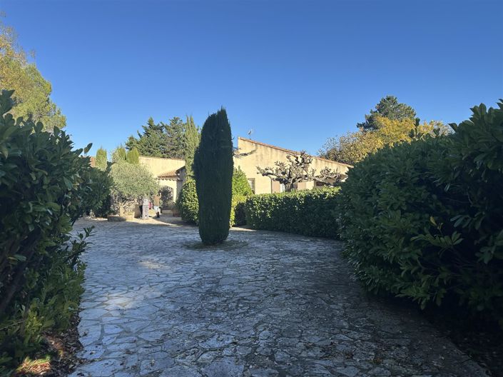 Image No.1-Maison de 4 chambres à vendre à Uzès