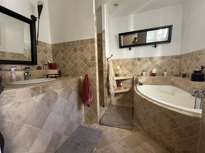 Image No.10-Maison de 4 chambres à vendre à Uzès