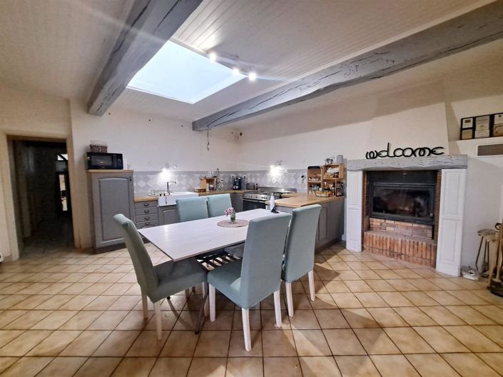 Image No.11-5 Bed House for sale