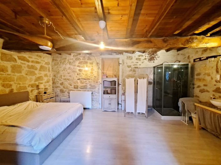 Image No.18-5 Bed House for sale