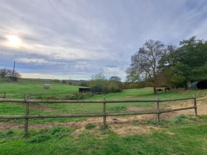 Image No.30-5 Bed House for sale