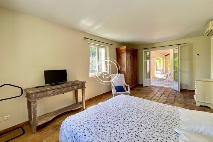 Image No.17-5 Bed House for sale