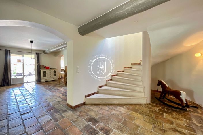 Image No.4-5 Bed House for sale