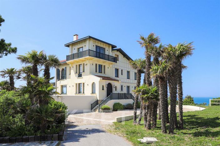 Image No.1-7 Bed House for sale