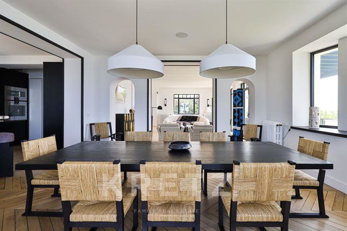 Image No.25-7 Bed House for sale