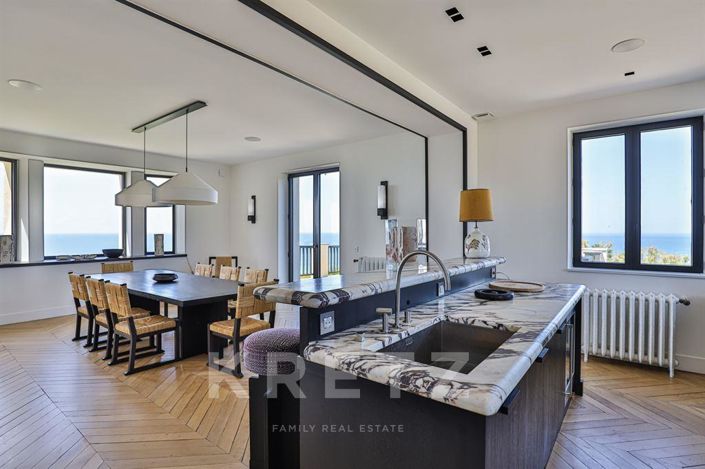 Image No.5-7 Bed House for sale