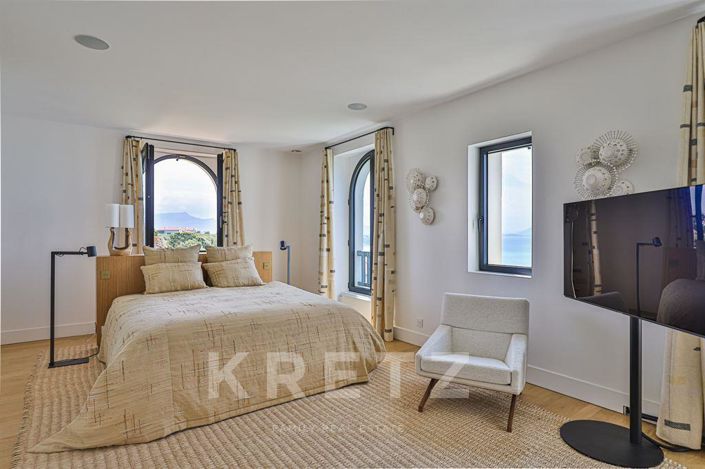 Image No.6-7 Bed House for sale