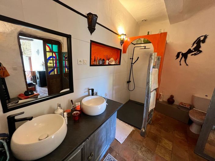 Image No.11-3 Bed House for sale