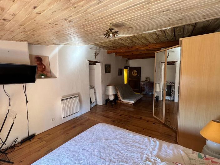 Image No.17-3 Bed House for sale