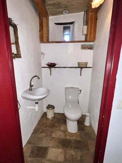 Image No.19-3 Bed House for sale