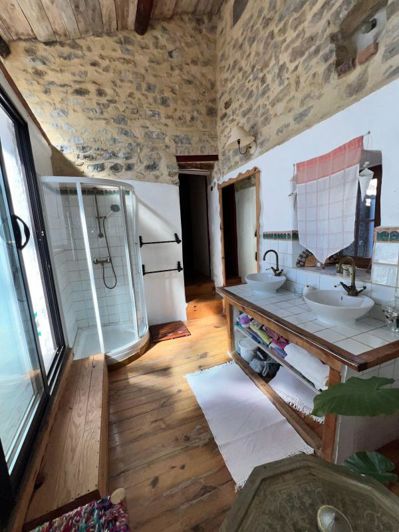 Image No.21-3 Bed House for sale