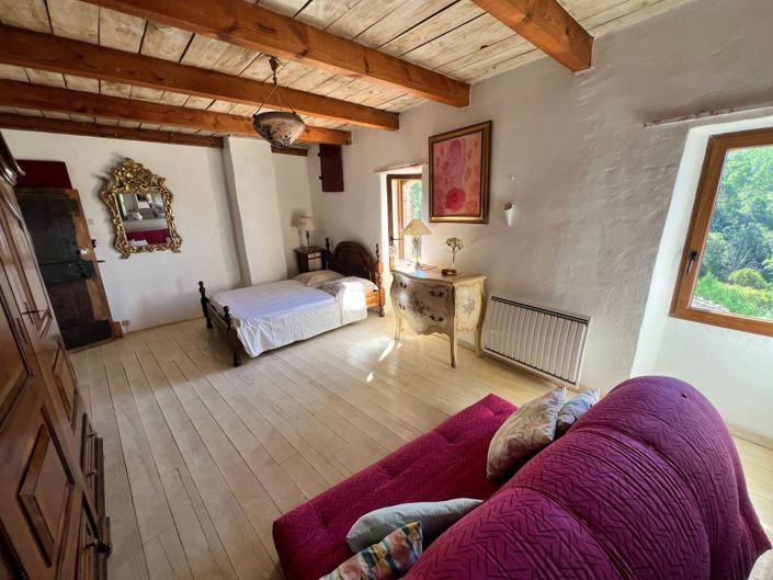 Image No.24-3 Bed House for sale