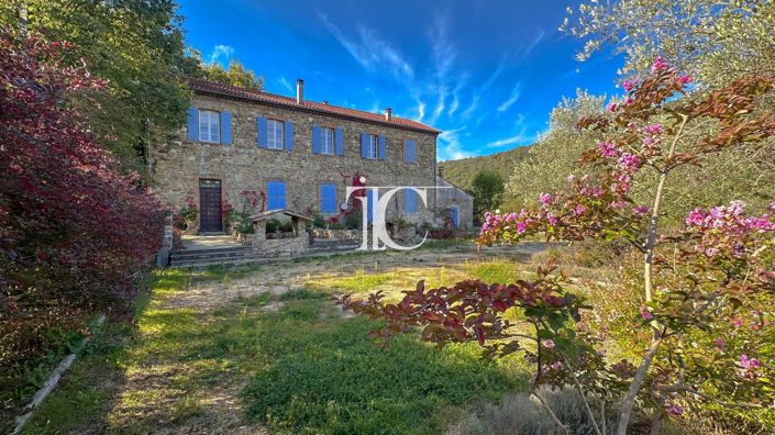 Image No.19-5 Bed House for sale