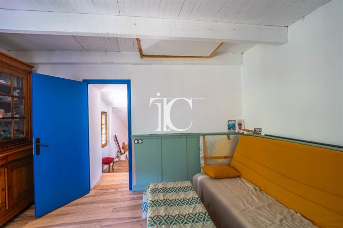 Image No.14-3 Bed House for sale