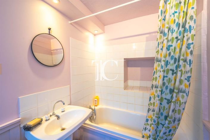 Image No.15-3 Bed House for sale