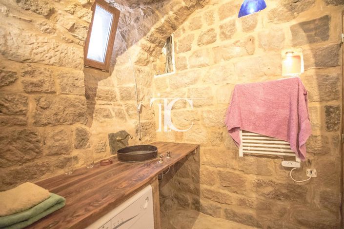 Image No.25-3 Bed House for sale