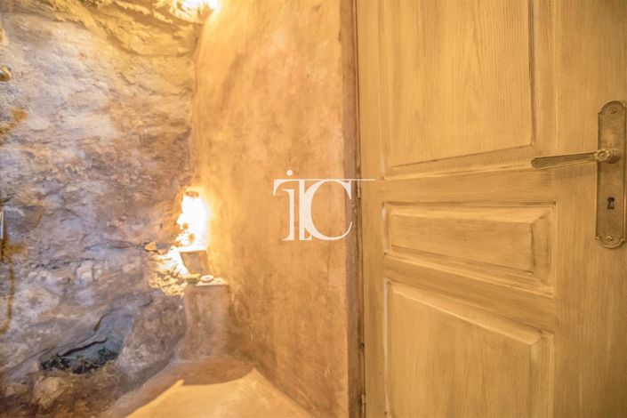 Image No.26-3 Bed House for sale