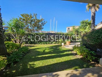 1 - Cogolin, Apartment