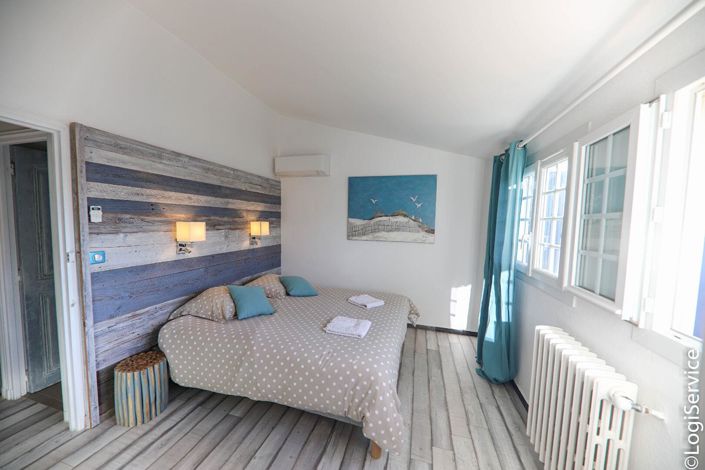 Image No.4-2 Bed House for sale