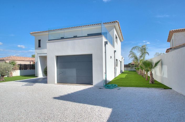 Image No.3-4 Bed House for sale