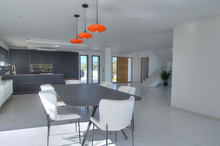 Image No.4-4 Bed House for sale