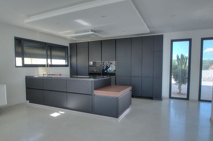 Image No.6-4 Bed House for sale