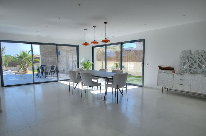 Image No.7-4 Bed House for sale