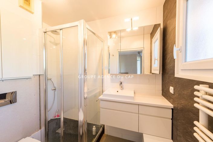 Image No.11-4 Bed Apartment for sale