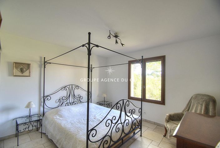 Image No.11-2 Bed House for sale